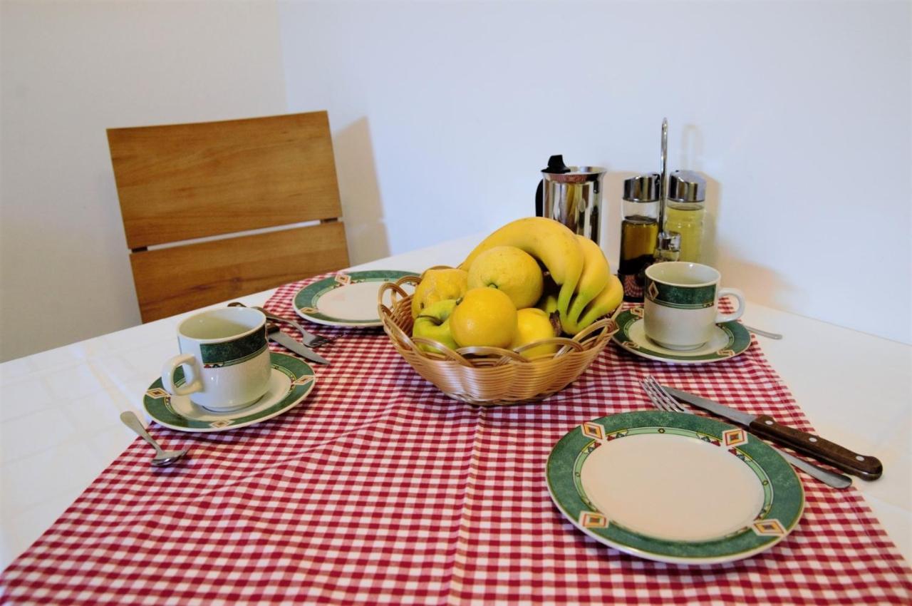 Amaryllis Residence, Apartment Diana & Deluxe Rooms With Shared Kitchen Veli Lošinj Exterior foto